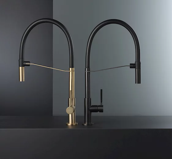 MAKI Kitchen Mixer With Swivel Adjustable Spout