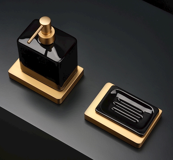 SQUARED Freestanding Accessaories