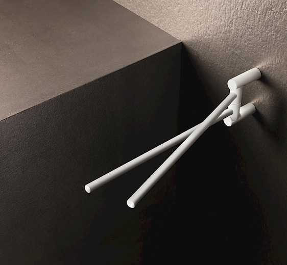 STIFF Swing Towel Holder